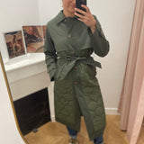 Trench long matelassé avec ceinture Visoftie - Deep depths - VILA