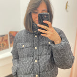 Veste courte matelassée léopard Vipuff - Noir - VILA