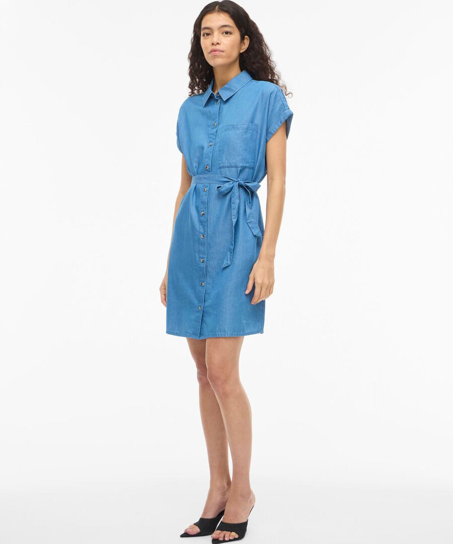 Robe chemise à manches courtes ceinturée Vinori - Medium Blue Denim - VILA