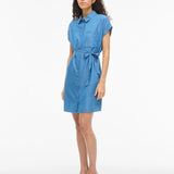 Robe chemise à manches courtes ceinturée Vinori - Medium Blue Denim - VILA