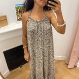 Robe longue dos nu imprimée cachemire Vijinke - Birch & Slate black - VILA