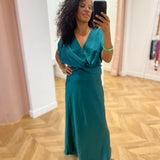 Robe cocktail satinée avec nœud à la taille Objlia - Vert émeraude - OBJECT