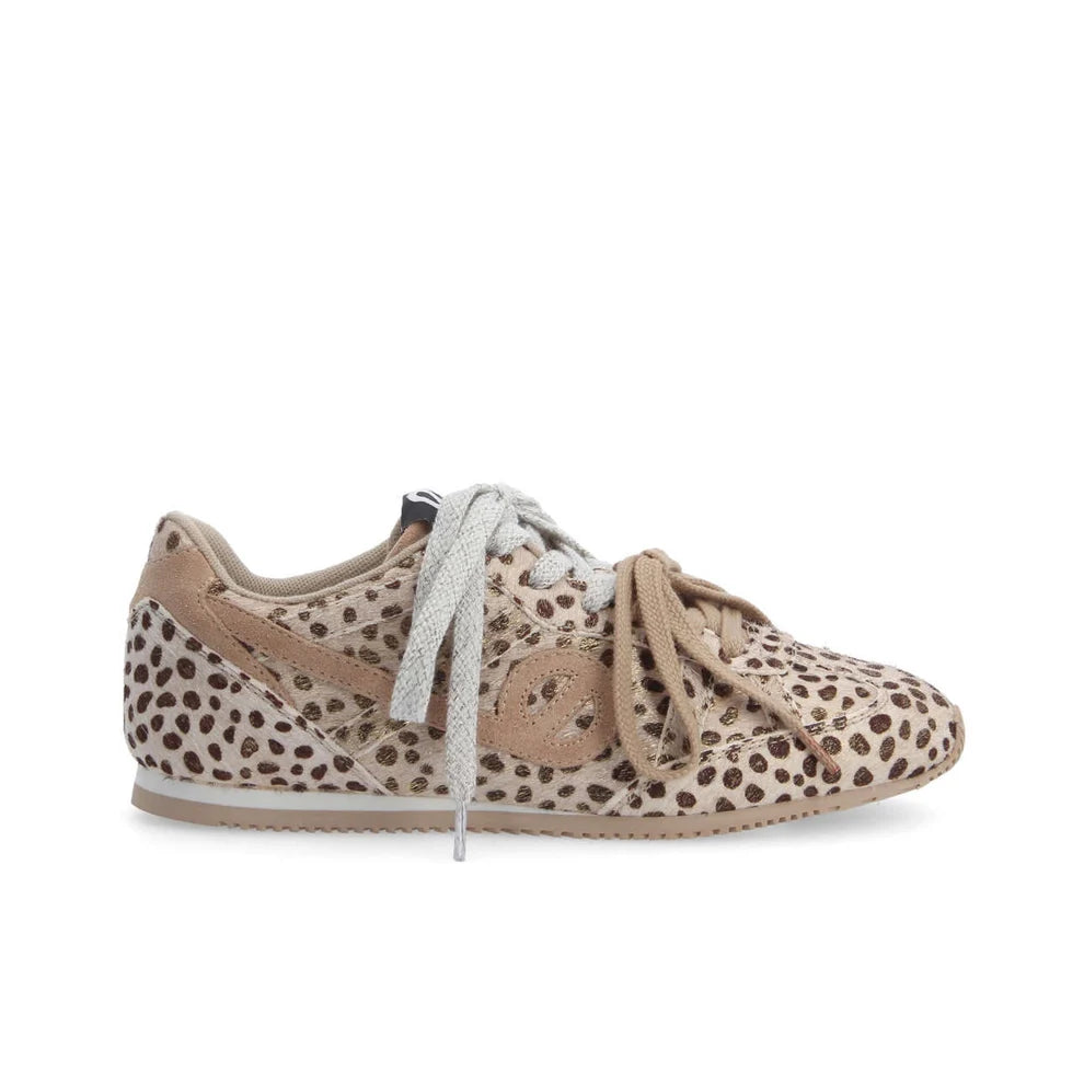 Vue latérale du profil de la basket Evo Run Leo No Name avec lacets métallisés gris clair et beige