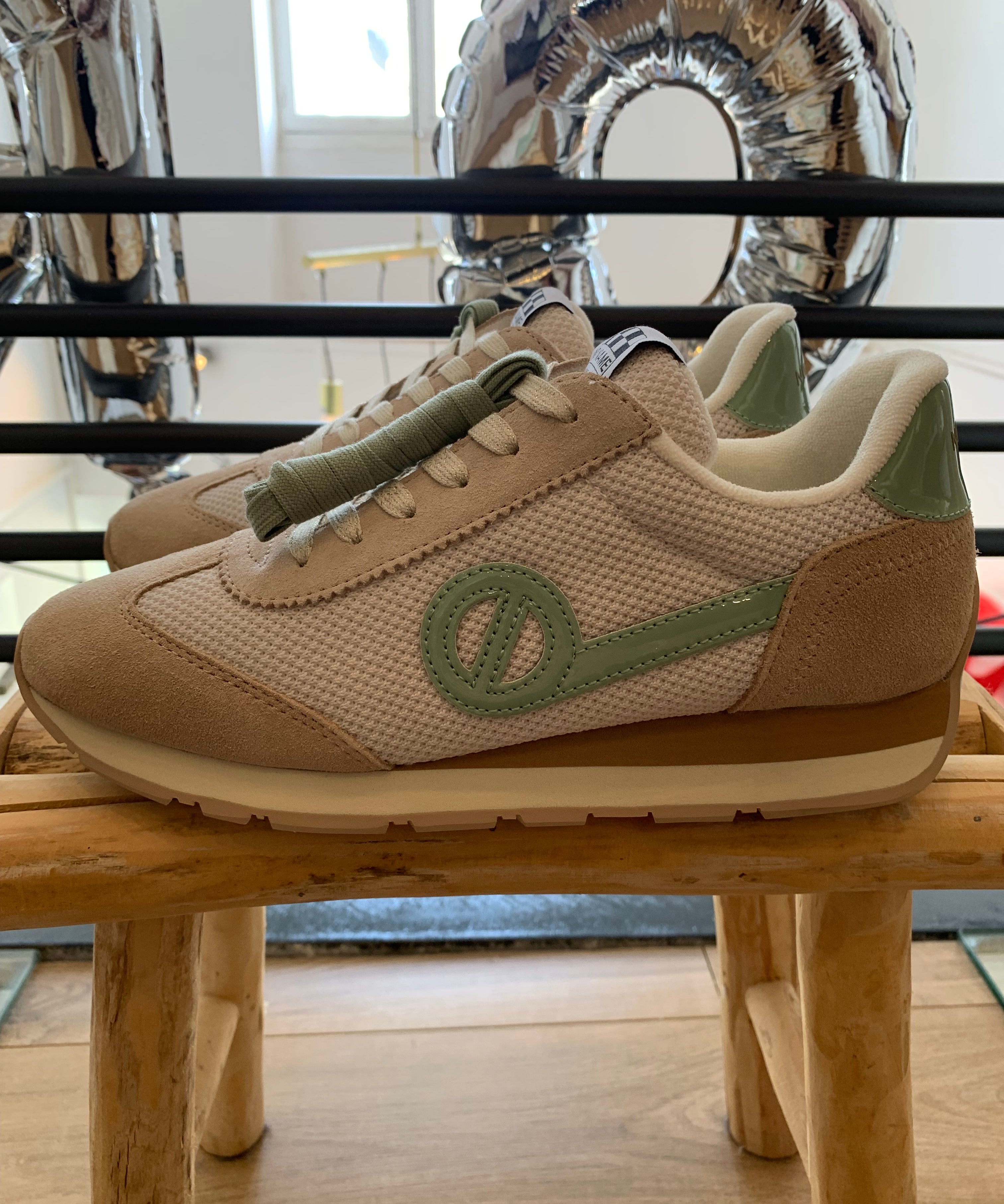 Baskets City run jogger rétro en knit et suède - Beige & Vert - NO NAME
