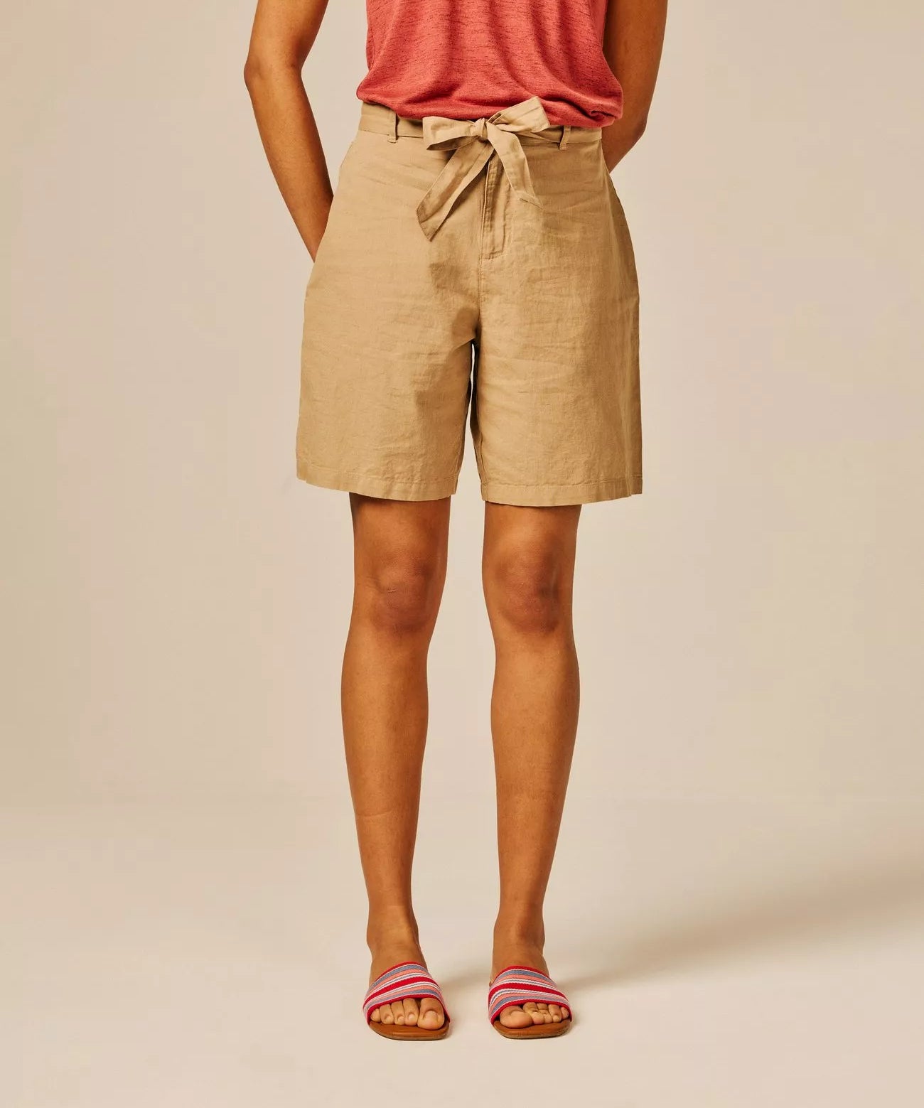 Bermuda en lin avec ceinture à nouer Oxie - SUN VALLEY FEMME