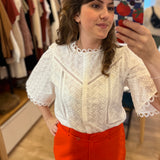 Blouse en broderie anglaise à manches cloche Leyla - Blanc - SUNCOO
