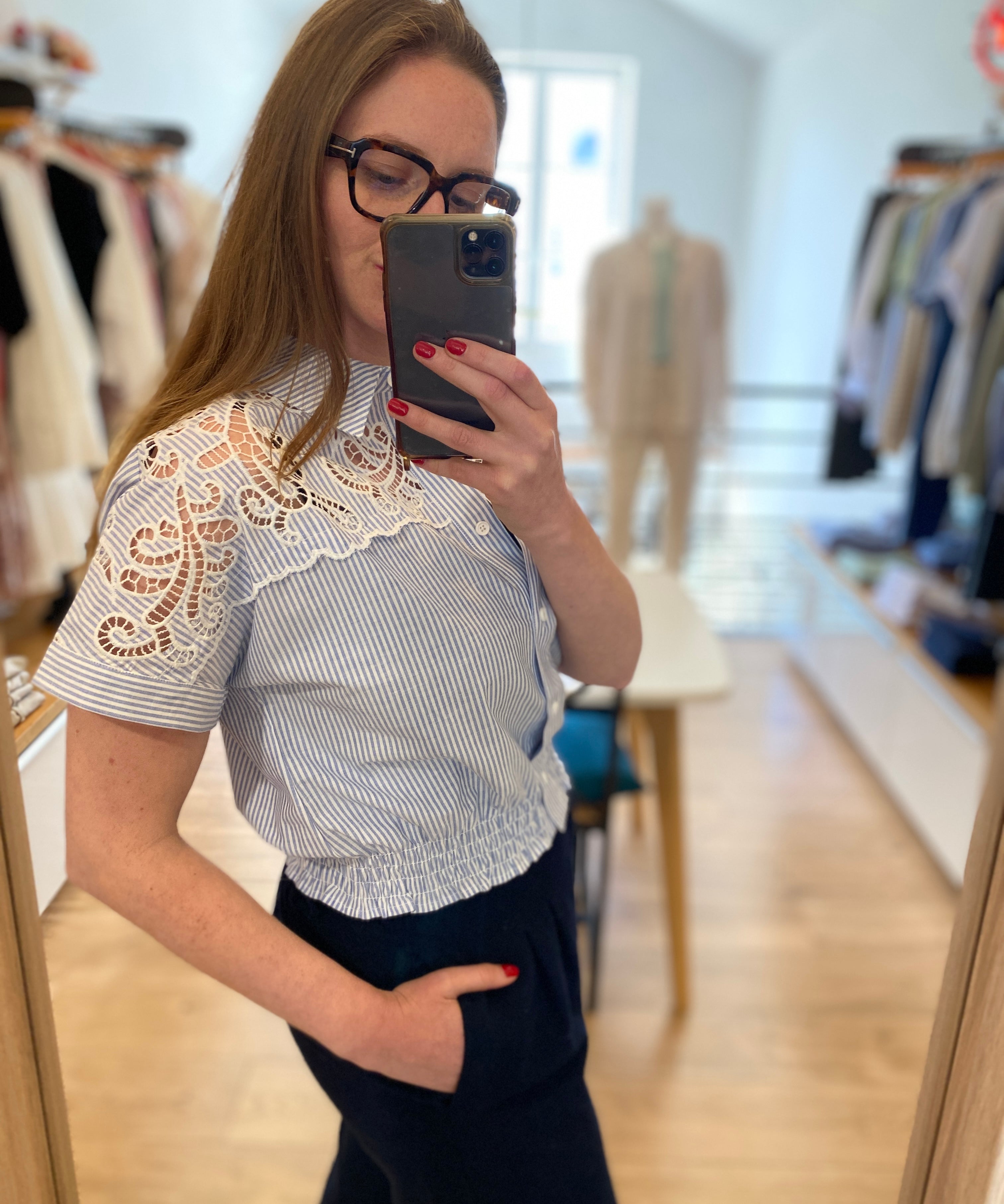Blouse rayée brodée avec bas smocké Lolita - Bleu ciel - SUNCOO