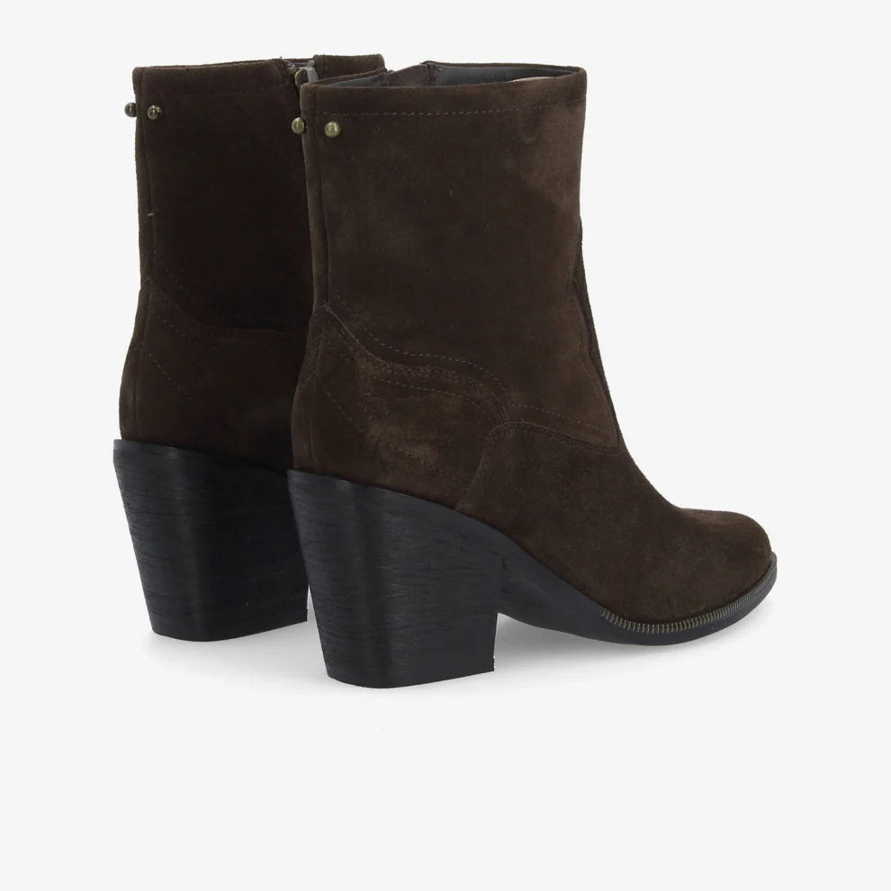 Vue arrière des boots Leonie Zip SCHMOOVE mettant en avant le clou doré décoratif et la fermeture éclair intérieure
