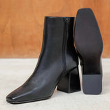 Vue de côté et de la semelle en cuir des bottines noir passion BOBBIES FEMME Arlo