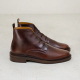 Visuel de profil des boots à lacets en cuir Pull-Up marron bison BOBBIES HOMME Haïkel