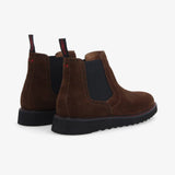 Vue arrière des bottines Schmoove Ripple Chelsea marron avec tirette textile siglée rouge et noir
