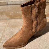 Bottines santiags en daim – LORA détail