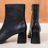 Vue arrière et zoom talon des bottines à talon en cuir noir BOBBIES FEMME Marlie avec zip intérieur