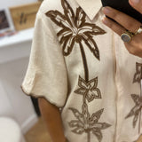 Chemisier droit à manches courtes avec broderie Caren - Beige/Marron - LA PETITE ETOILE