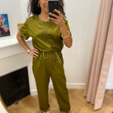 Combinaison à manches courtes zippée taille élastiquée - Kaki - LOLA ESPELETA