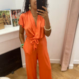 Combinaison pantalon fluide decolleté drapé - Corail - LOLA ESPELETA