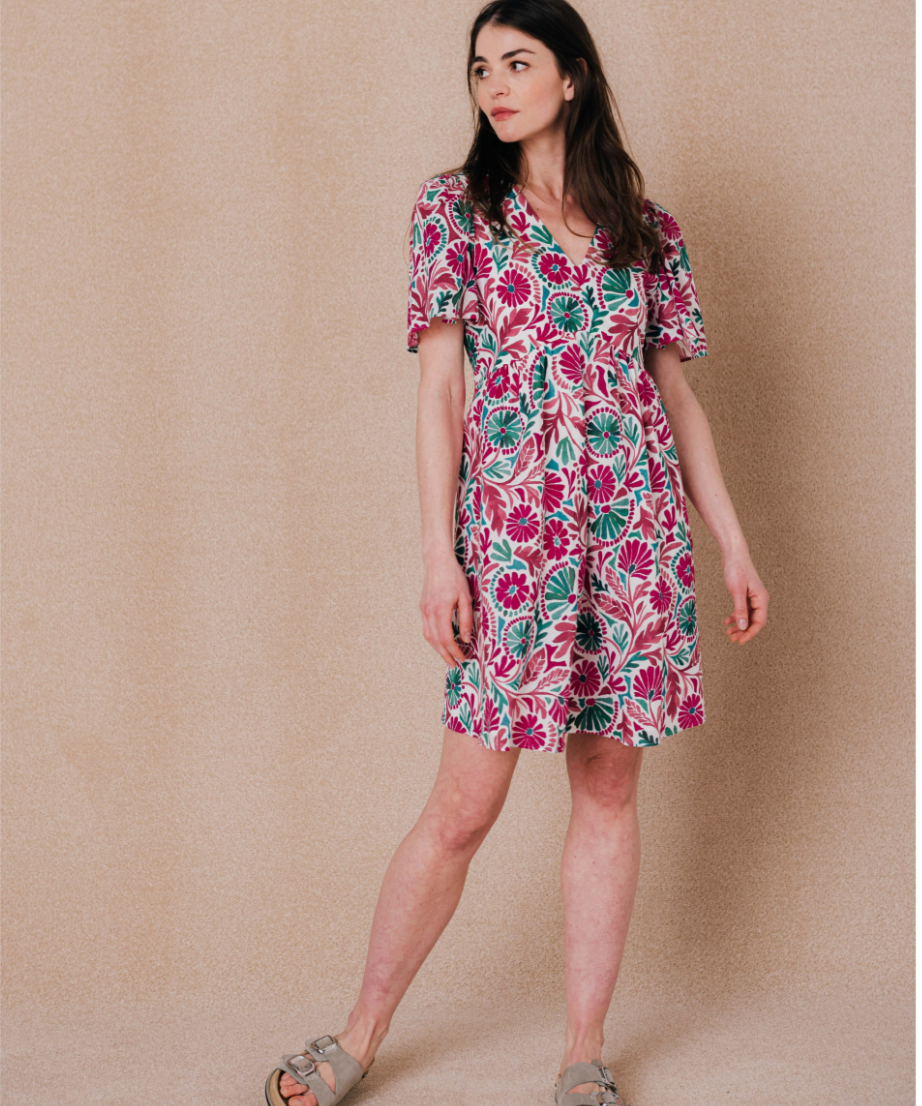 Robe courte fluide imprimée fleurs Mosaïque  - Fushia - C'EST BEAU LA VIE !