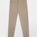Vue d'ensemble à plat du pantalon chino beige en coton stretch TBS HOMME Pavlopan
