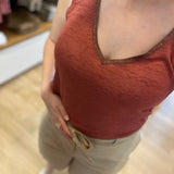 Débardeur fluide col V Jablon - Argile - SUN VALLEY FEMME