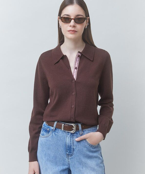 Gilet en maille fantaisie couleur café à col chemise SUNCOO FEMME Galla porté de face