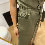 Robe longue boutonnée et ceinturée Camila - Kaki - C'EST BEAU LA VIE !
