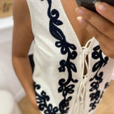 Gilet sans manches brodé avec liens à nouer Vipolli - Super Light Natural Melan - VILA