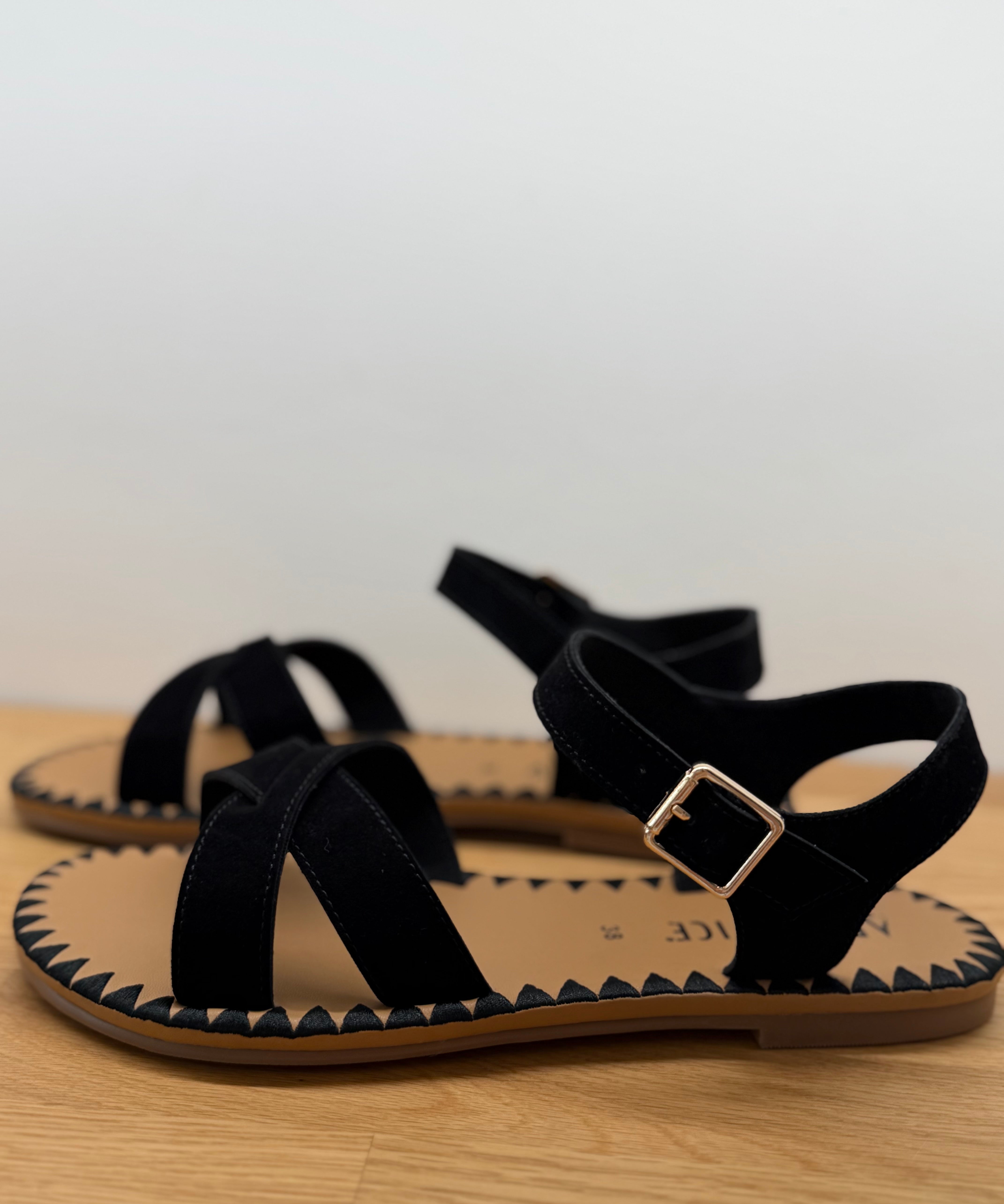 Sandales à brides croisées Ivy Cross W - Noir - ARMISTICE