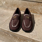 Mocassins en daim marron foncé LORA vue de face