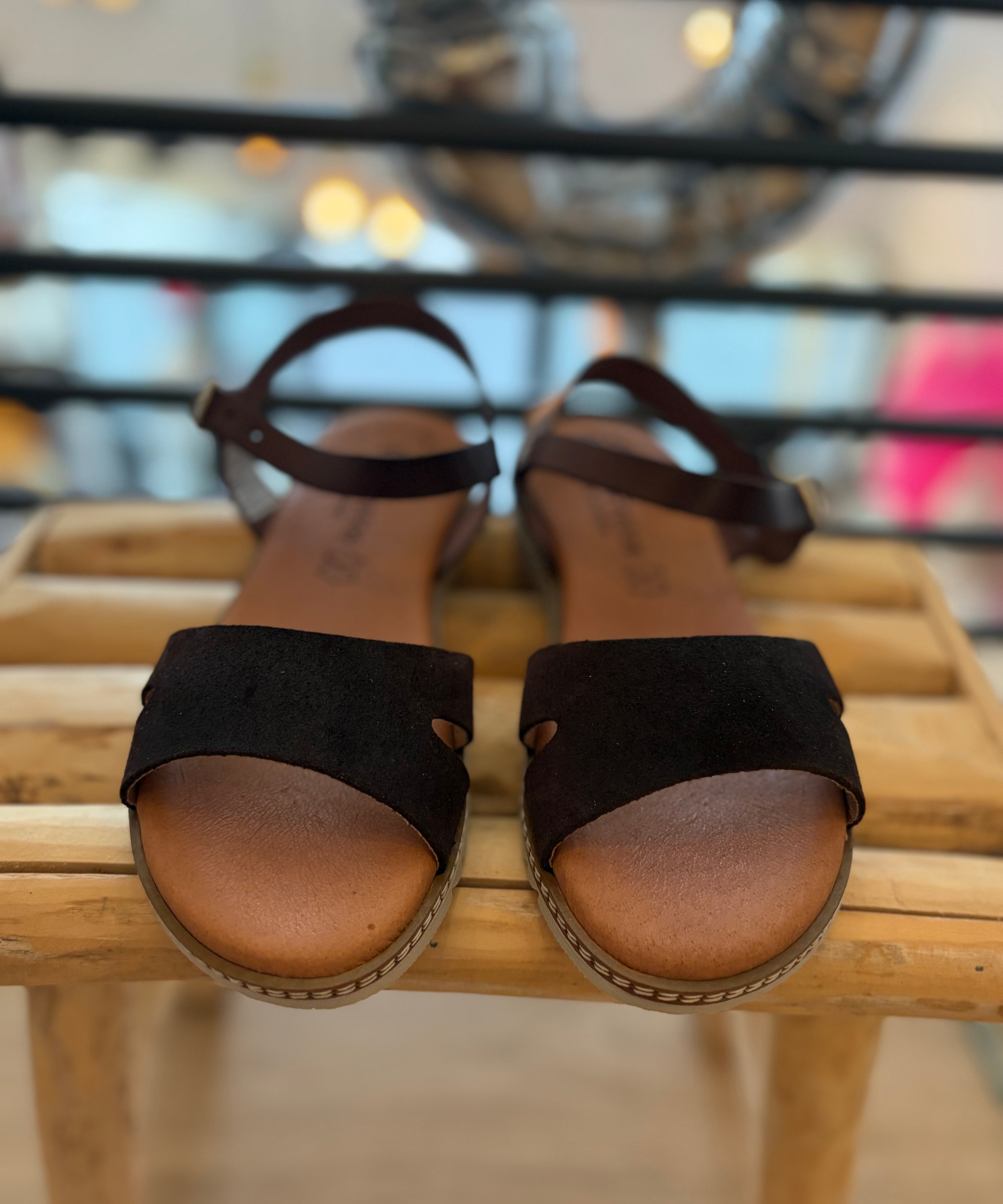 Nu-pieds en daim semelle à couture contrastée 2259 Bone - Noir - EVA FRUTOS