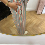 Pantalon léger à rayures ceinturé - Gris - LOLA ESPELETA