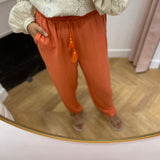 Pantalon fluide ceinturé - Curcuma - LOLA ESPELETA