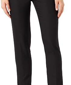 Zoom sur la coupe droite et la fermeture boutonnée du pantalon noir MORGAN Plime