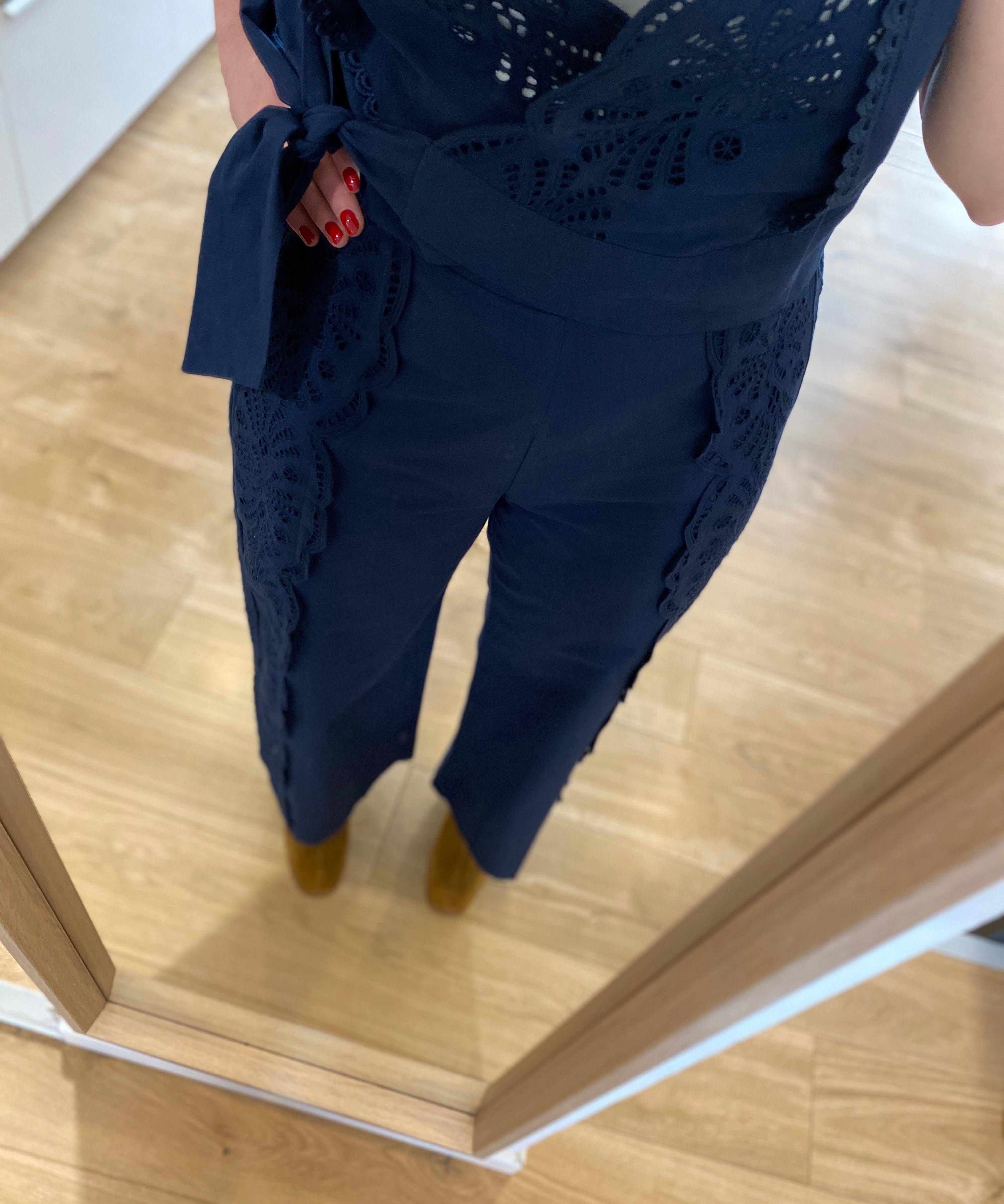 Pantalon évasé brodé avec ceinture à nouer Jules - Bleu profond - SUNCOO