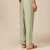 Pantalon droit fluide imprimé Vildj - Vert Sauge - SUN VALLEY FEMME