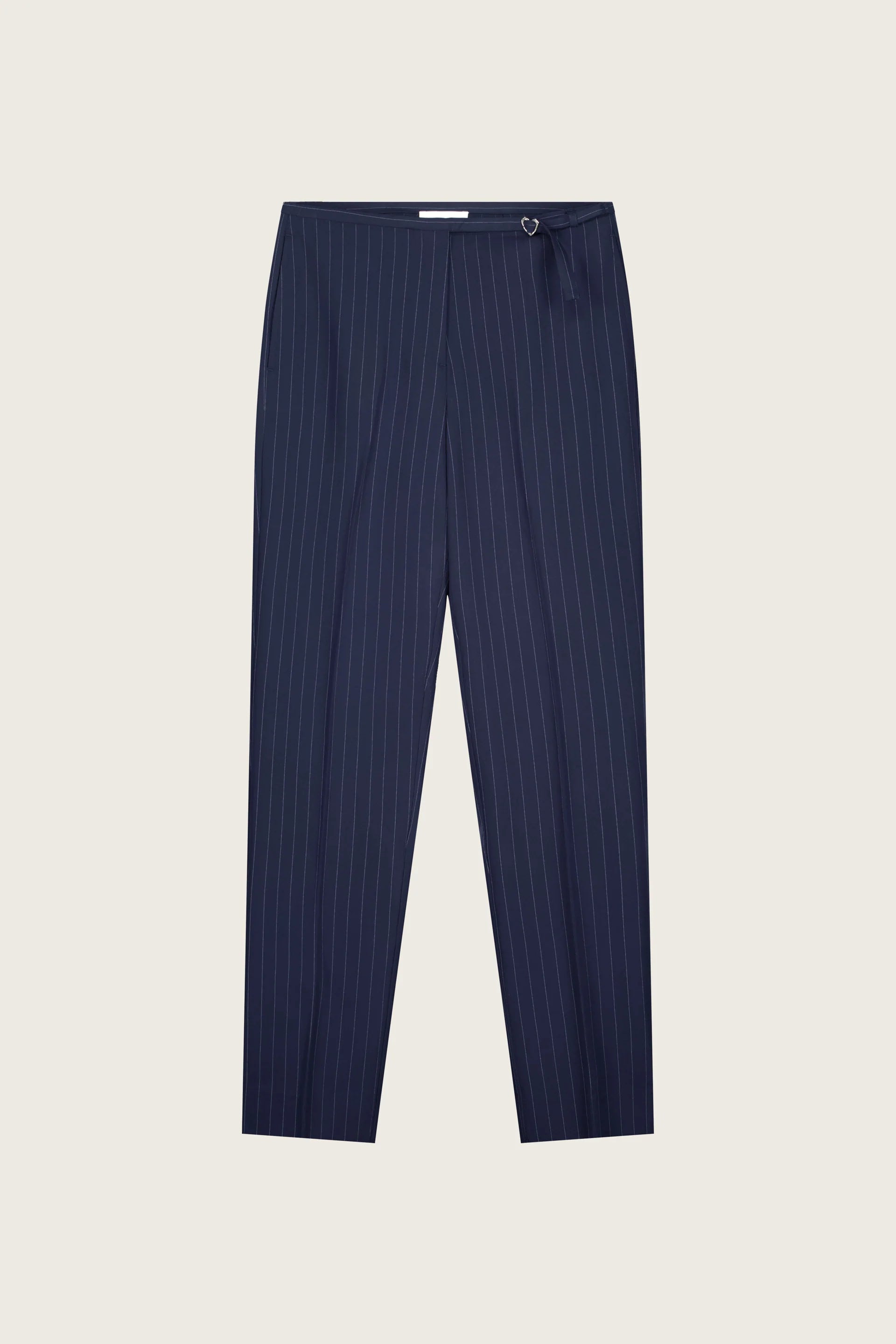 Pantalon tailleur Elliot à fines rayures bleu marine présenté à plat sur fond neutre
