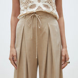 Pantalon tailleur large fluide à pinces et ceinture à nouer Jeff - Beige - SUNCOO