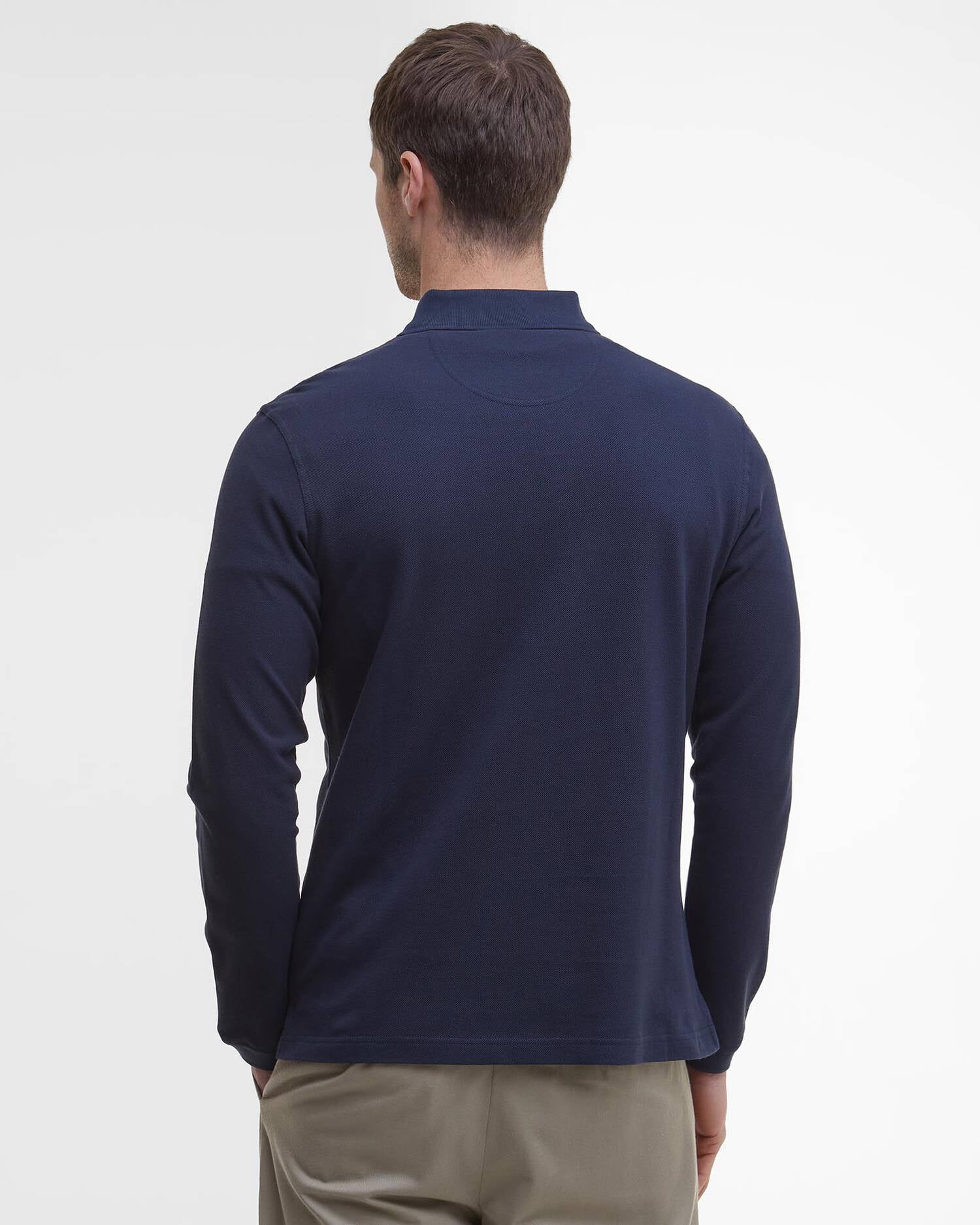 Vue de dos du polo manches longues Essentiel bleu marine BARBOUR HOMME