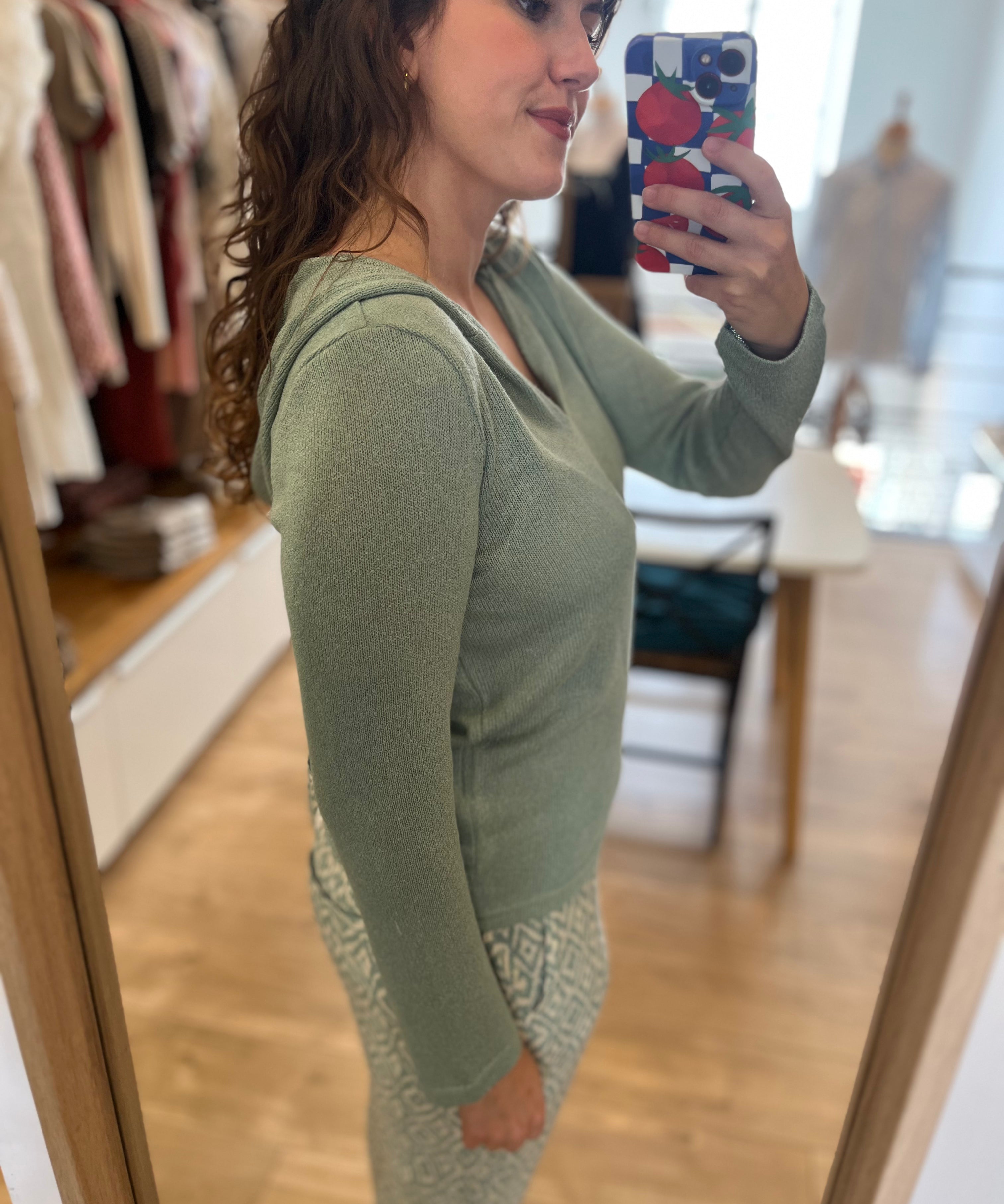 Pull léger col V à capuche Duyck - Vert sauge - SUN VALLEY FEMME