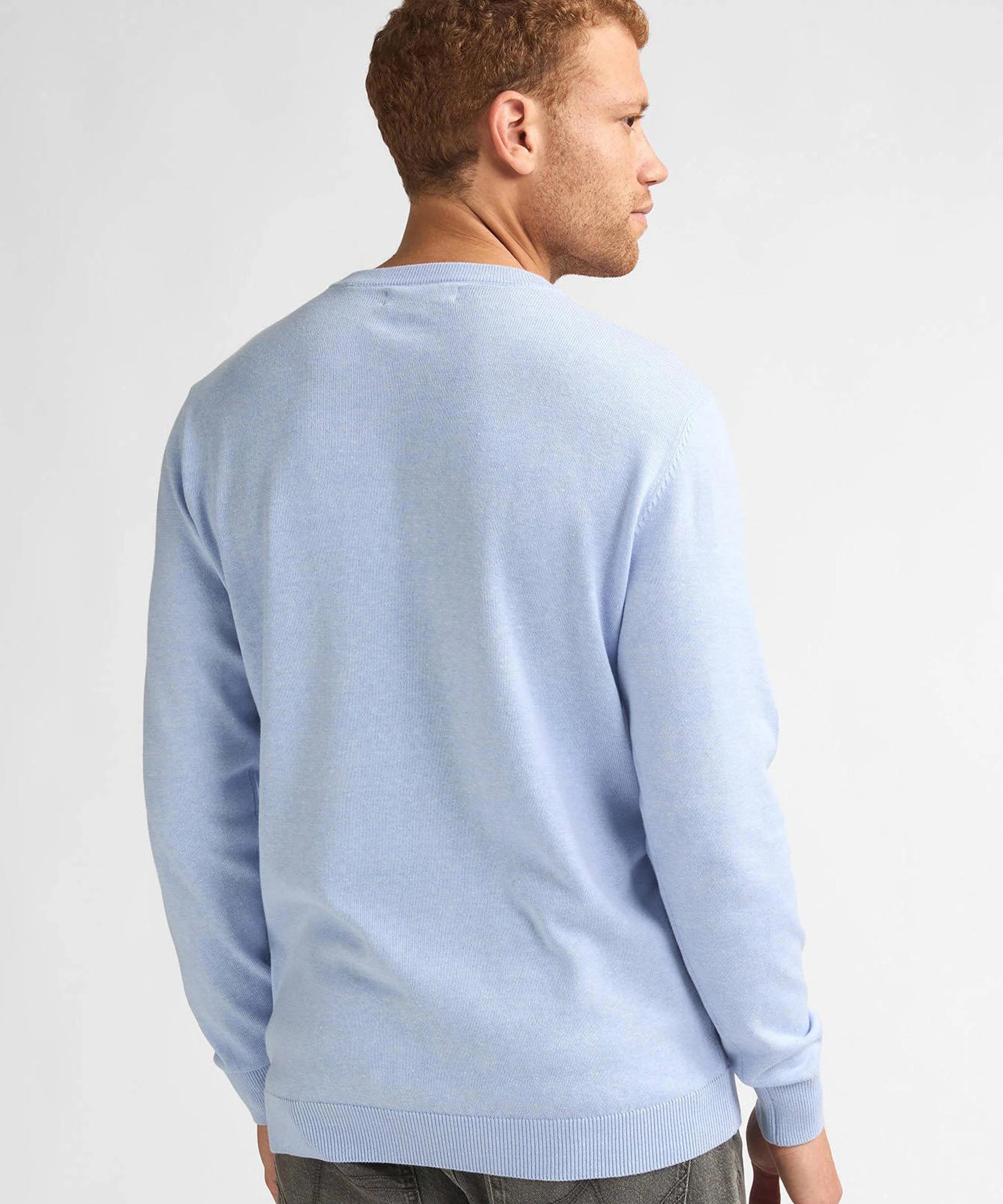 Pull basique col V en maille Whitefish - PETROL INDUSTRIES