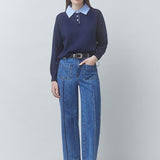Pull polo bicolore bleu nuit SUNCOO FEMME Paulin porté de face avec col chemise rayé bleu ciel