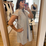 Robe courte évasée à rayures et détails brodés Cidji - Bleu - SUNCOO