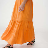 Robe longue évasée à dentelle avec buste Brodé Wynora - Orange - GRACE & MILA