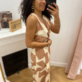 Robe longue portefeuille sans manches imprimé géographique Velline - Moka - GRACE & MILA