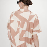 Chemise à manches courtes imprimé graphique Veil - Mocha - GRACE & MILA