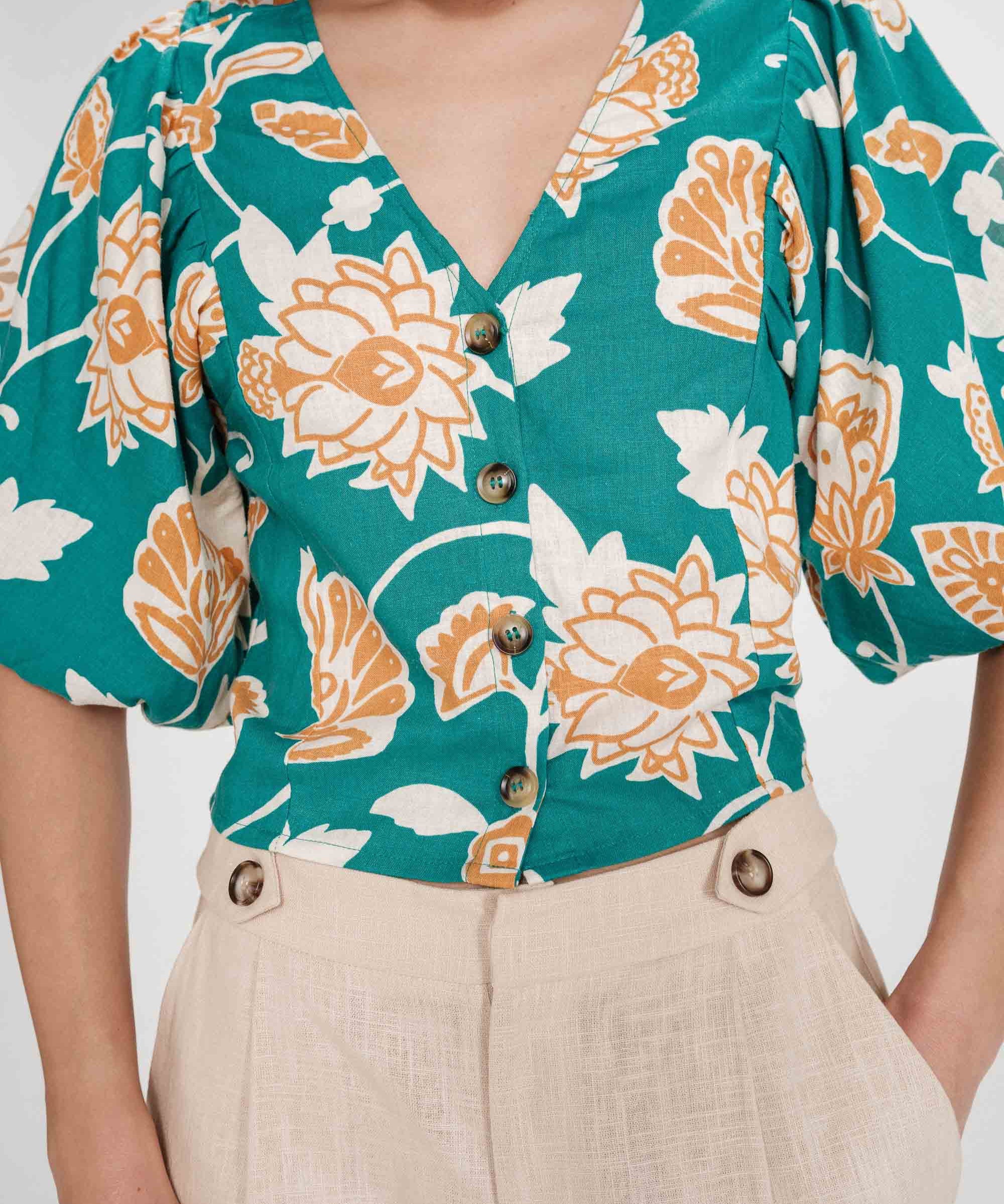 Blouse col V à manches courtes motif floraux Vahe - Vert - GRACE & MILA