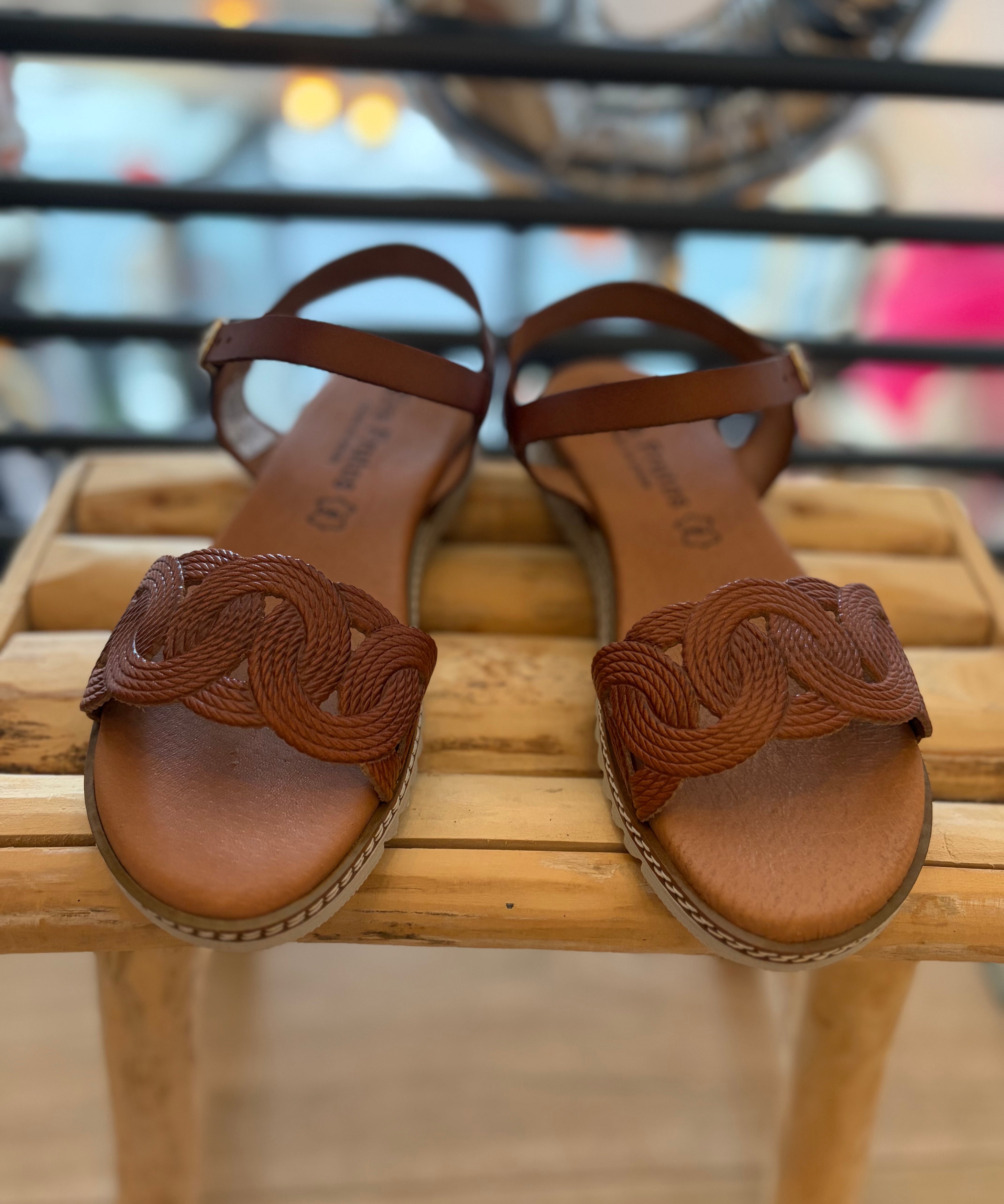 Sandales plates en cuir à brides cheville Mia 2284 - Cuero marron - EVA FRUTOS