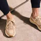 Sneakers de sport en cuir de velours Dusk Runner - Beige - SCHMOOVE MEN