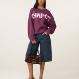 Vue en pied du sweat bordeaux FABIENNE CHAPOT porté avec un bermuda en jean et des ballerines
