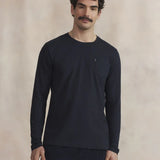 T-shirt manches longues en coton marine TBS HOMME Kysonlon avec poche poitrine porté de face