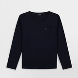 Vue à plat du t-shirt manches longues marine TBS HOMME Kysonlon avec poche poitrine